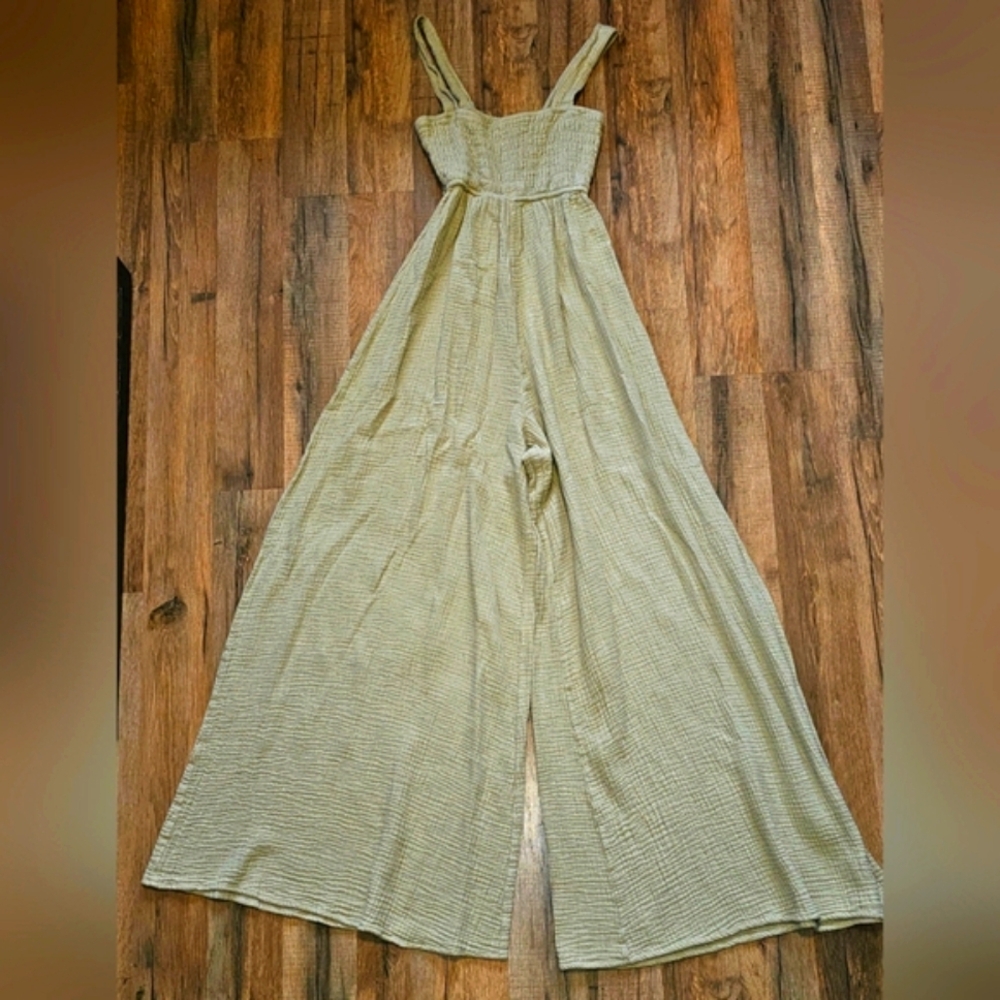 Ren Wide Leg Jumpsuit Beautiful Green Color Size Small